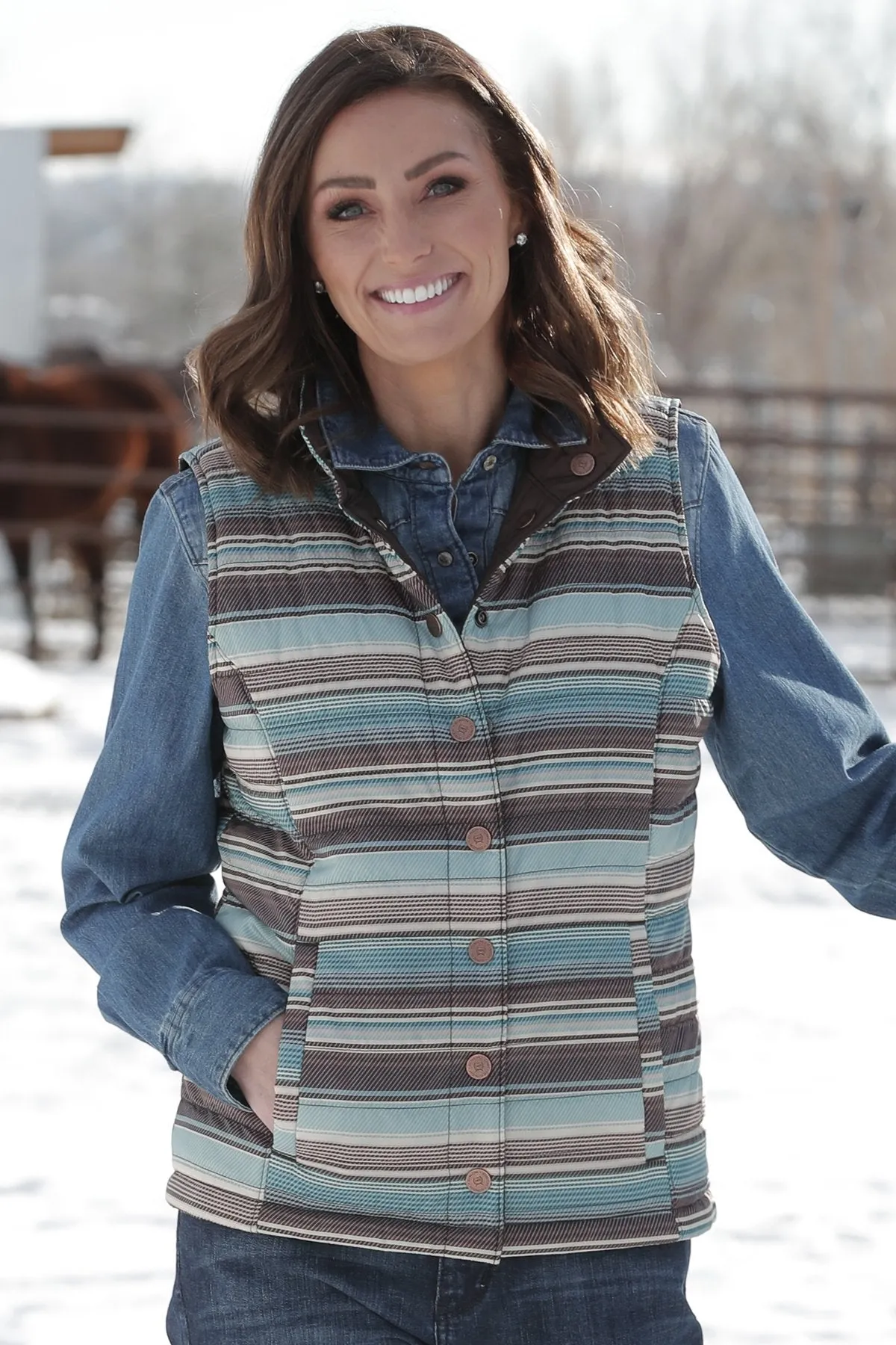 Cinch Women's Quilted Reversible Vest in Brown